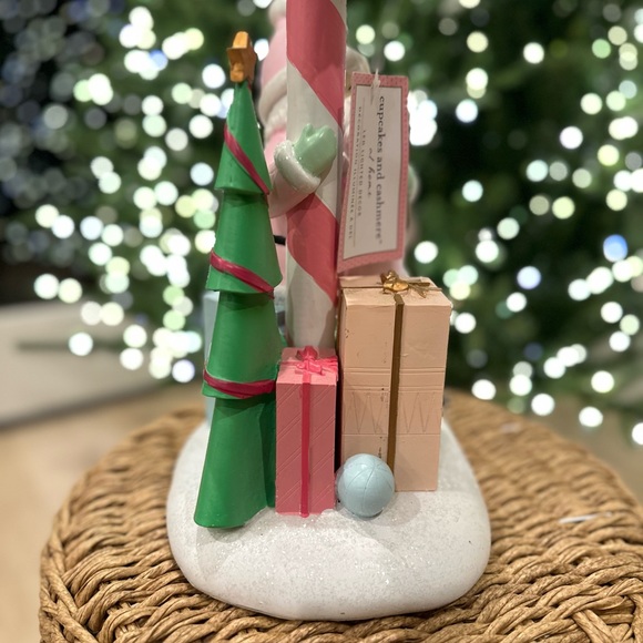 Cupcakes & Cashmere Santa candy cane figure sculpture Christmas Holiday - Picture 10 of 17
